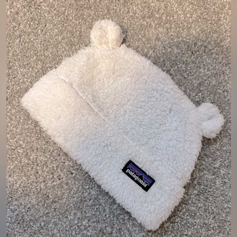 Patagonia infant fleece hat